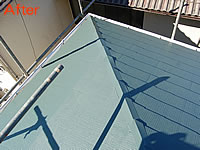コロニアル屋根（色：モスグリーン）の塗装後