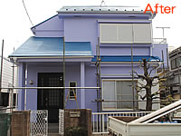 外壁は紫で屋根は青に塗った外壁塗装工事